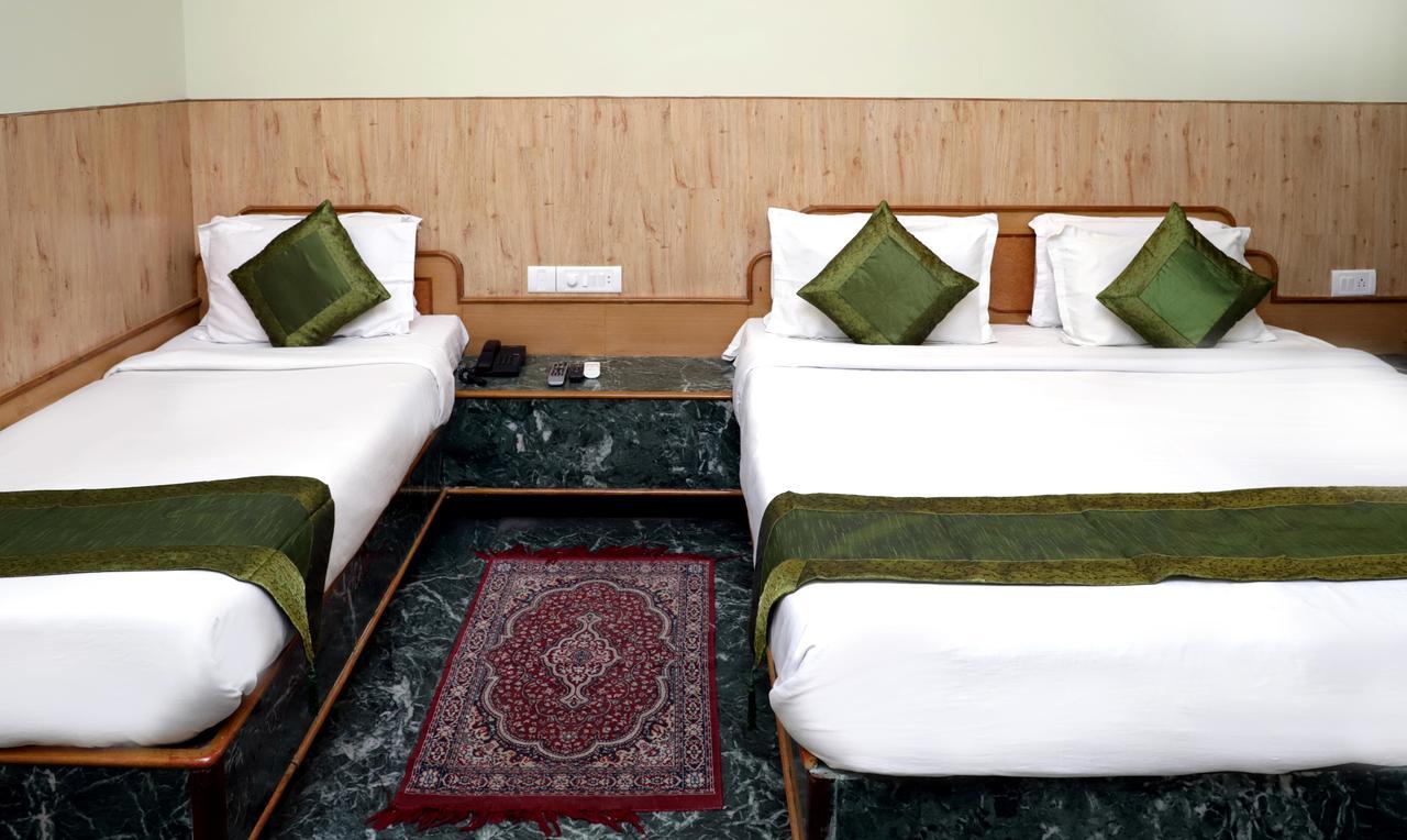 Oyo 22075 Hotel Bali Palace Katra  Esterno foto